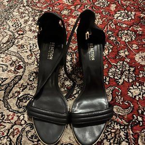 Kenneth Cole REACTION Womens Lolita Strappy Embroidered Heeled Sandal